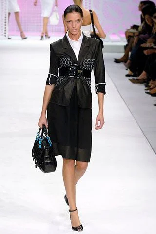 Look 10